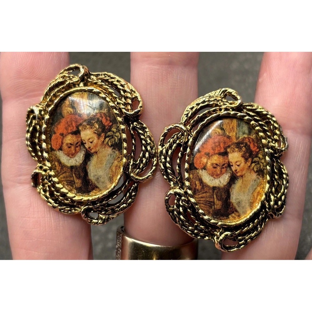 Vintage Huge Victorian Style Courting Couple Enamel Cufflinks Oval Gold Tone